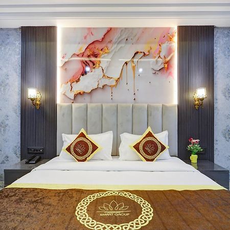 Hotel Armani Suites By Smart Group New Delhi Bagian luar foto