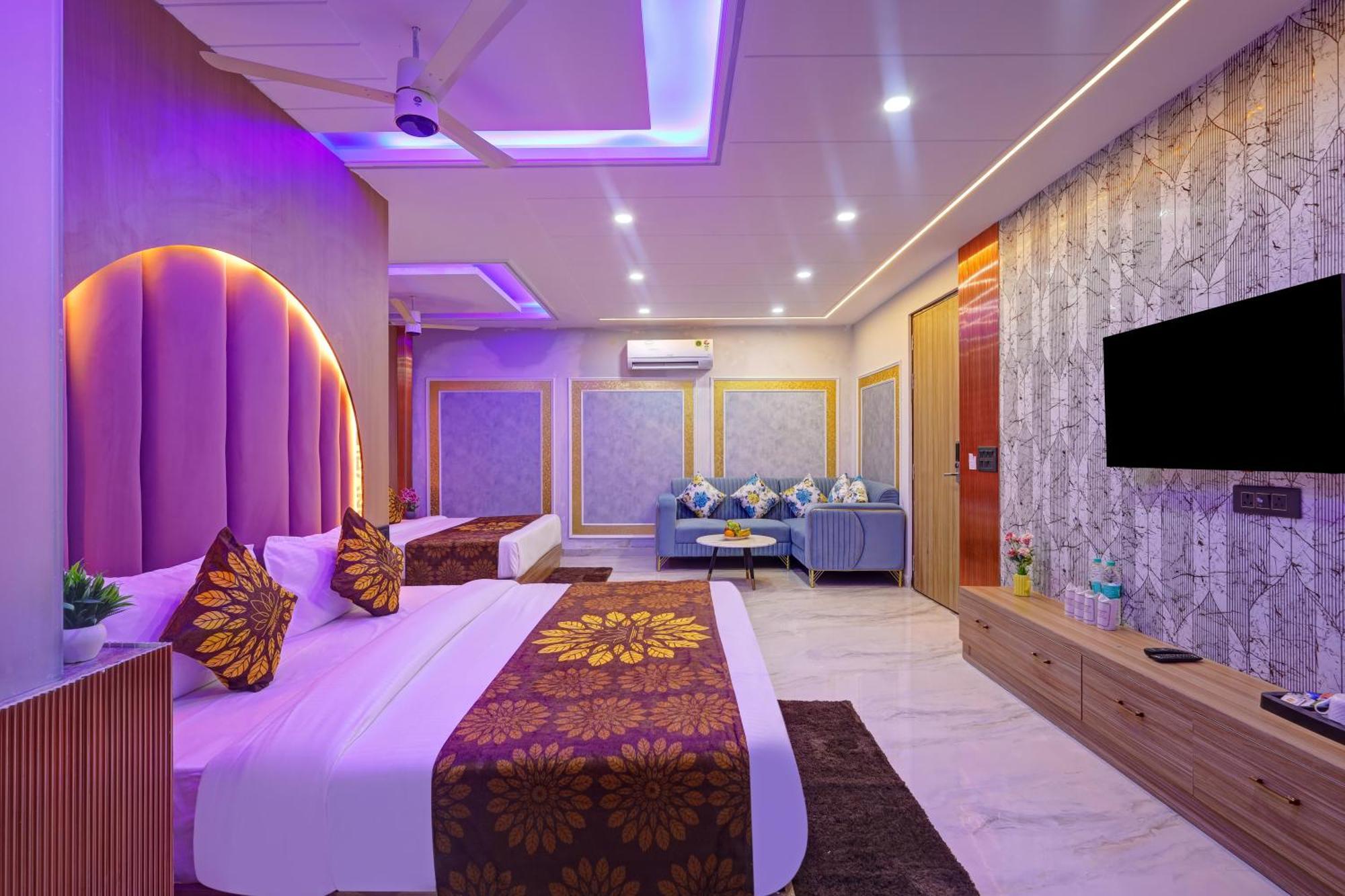 Hotel Armani Suites By Smart Group New Delhi Bagian luar foto
